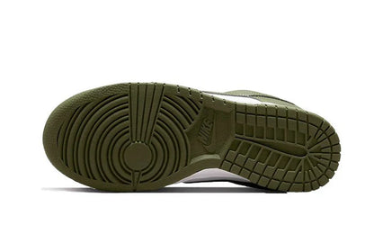 Nike Dunk Low Medium Olive (W)